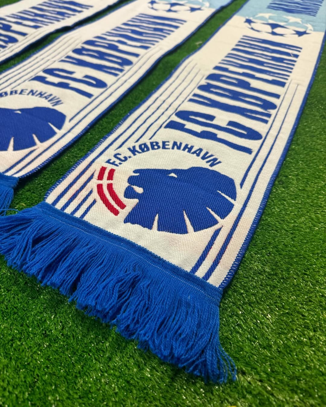 knitted scarf reference 2