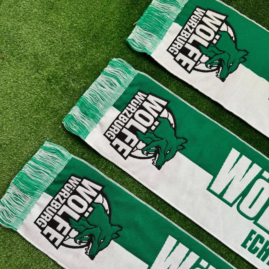 knitted scarf reference 3